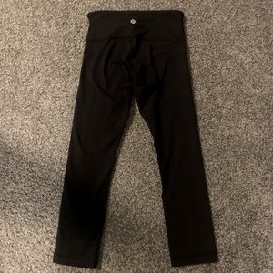 Lululemon size 2 crop leggings